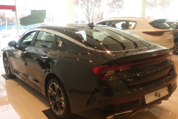 ���������� ������� ���� KIA K5 New 2020 ������������� 6 ������